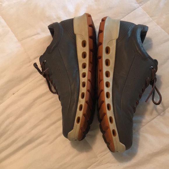 MEN Ecco Cool 2.0 Gore-Tex sneaker  Gray with rust trimSize 44. US Size =11 GUC - Picture 3 of 12